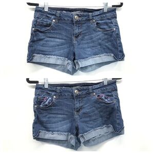 Celebrity Pink Jean Shorts‎ Size 5 Low Rise Blue Denim Frayed Flip Cuff.
